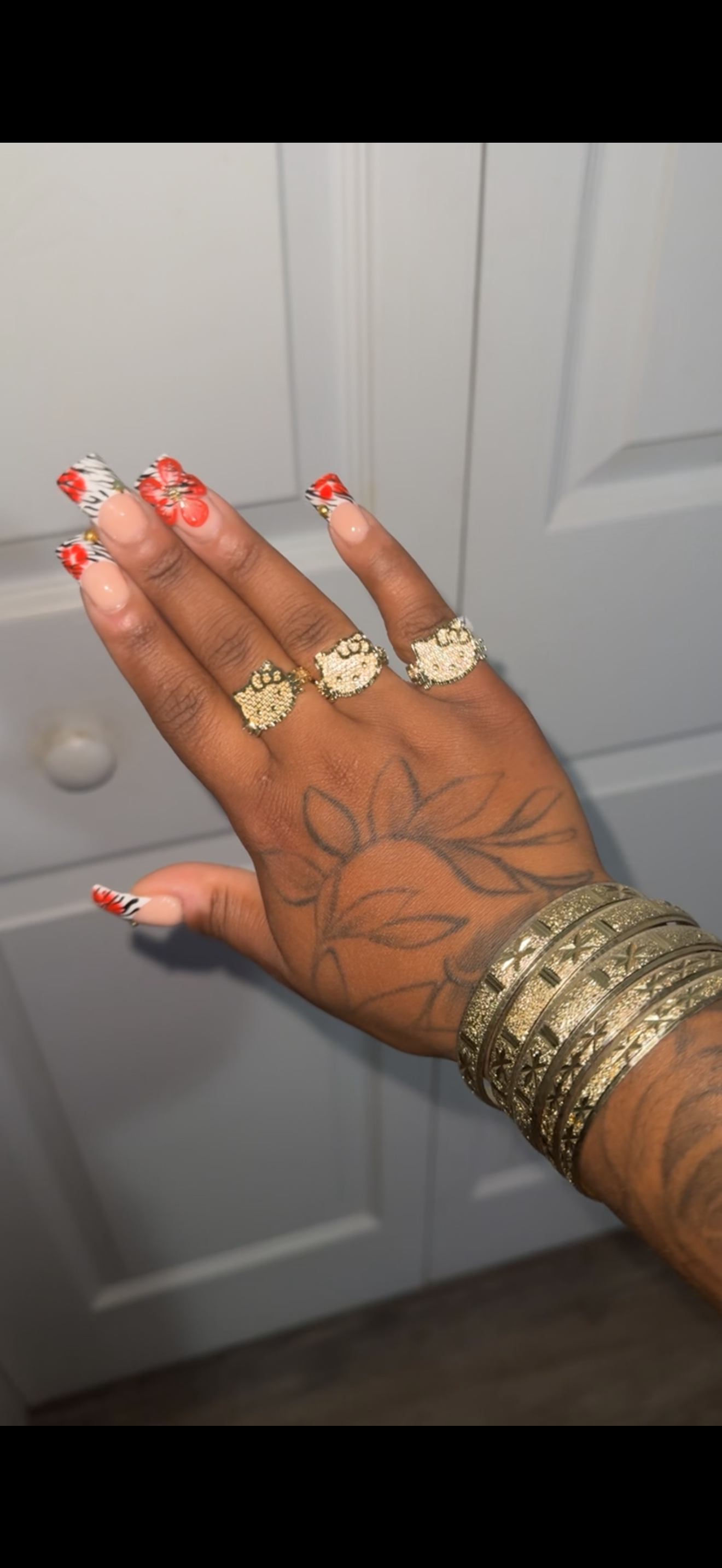 HK Face Ring
